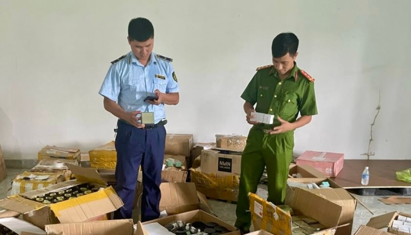 Kiểm tra toàn bộ hoạt động kinh doanh mỹ phẩm trên sàn thương mại điện tử 